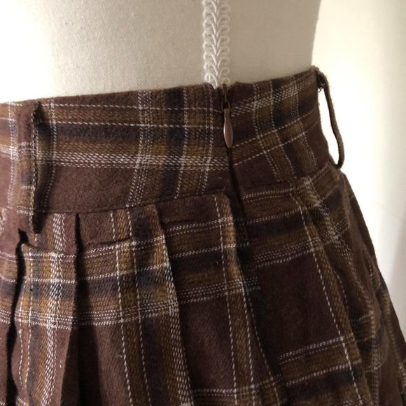 Shein pleated plaid mini skirt - Picture 4 of 5